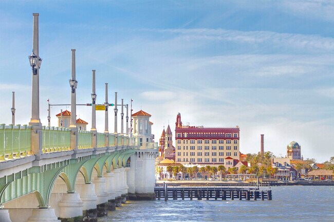 Building Photo - 206 16th St