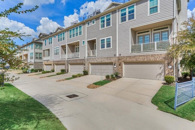 Building Photo - 9627 Towne Lake Pkwy