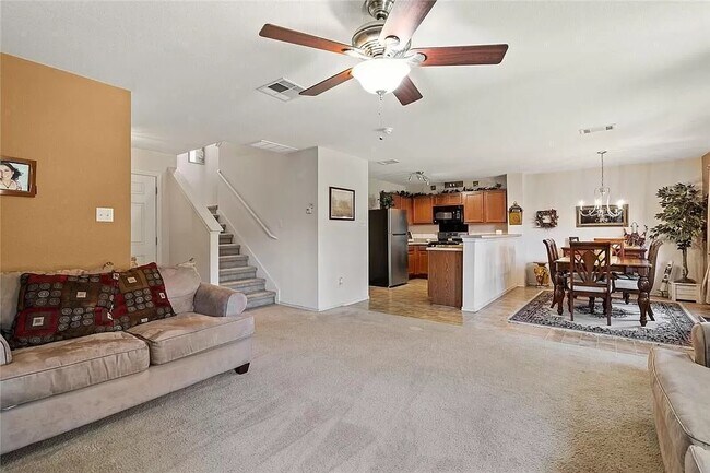 Building Photo - 206 Black