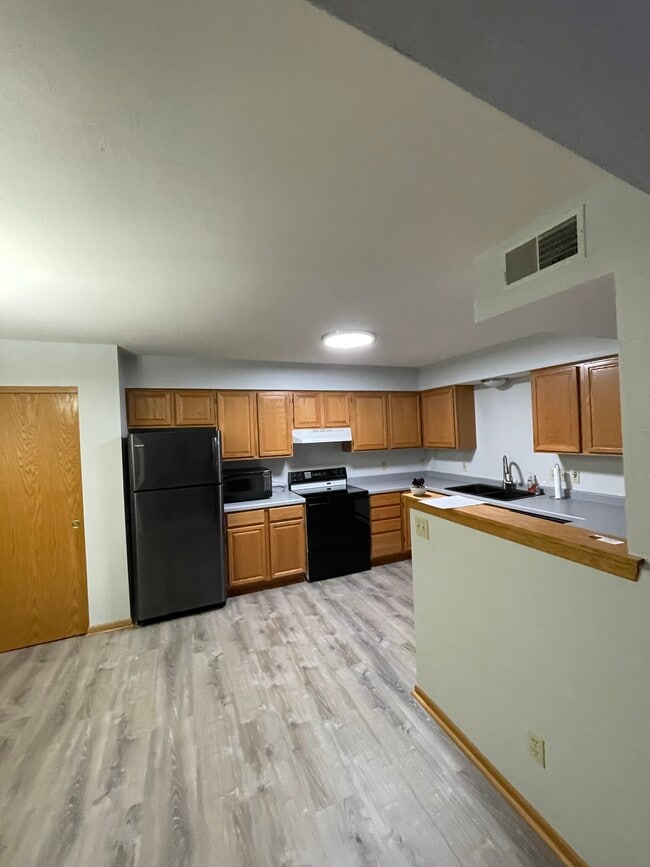 Building Photo - 1922 Parknoll Ln