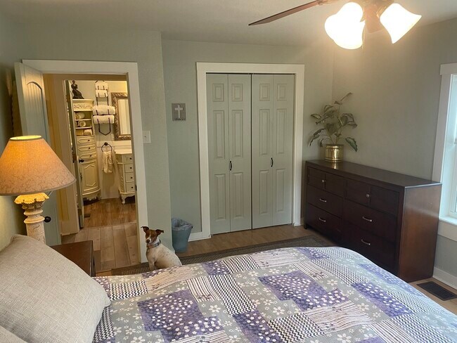 Building Photo - 1120 Aransas St