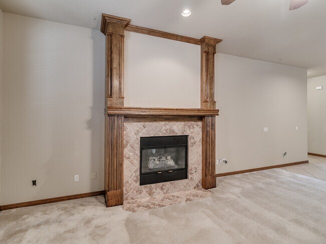 Building Photo - Fenwick Garden Village + Gated Community i...