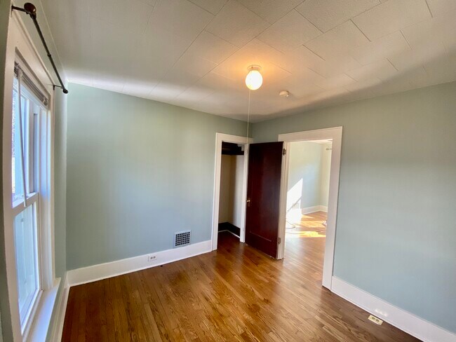 Building Photo - Woodruff