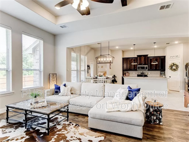 Building Photo - 1612 Town Creek Cir