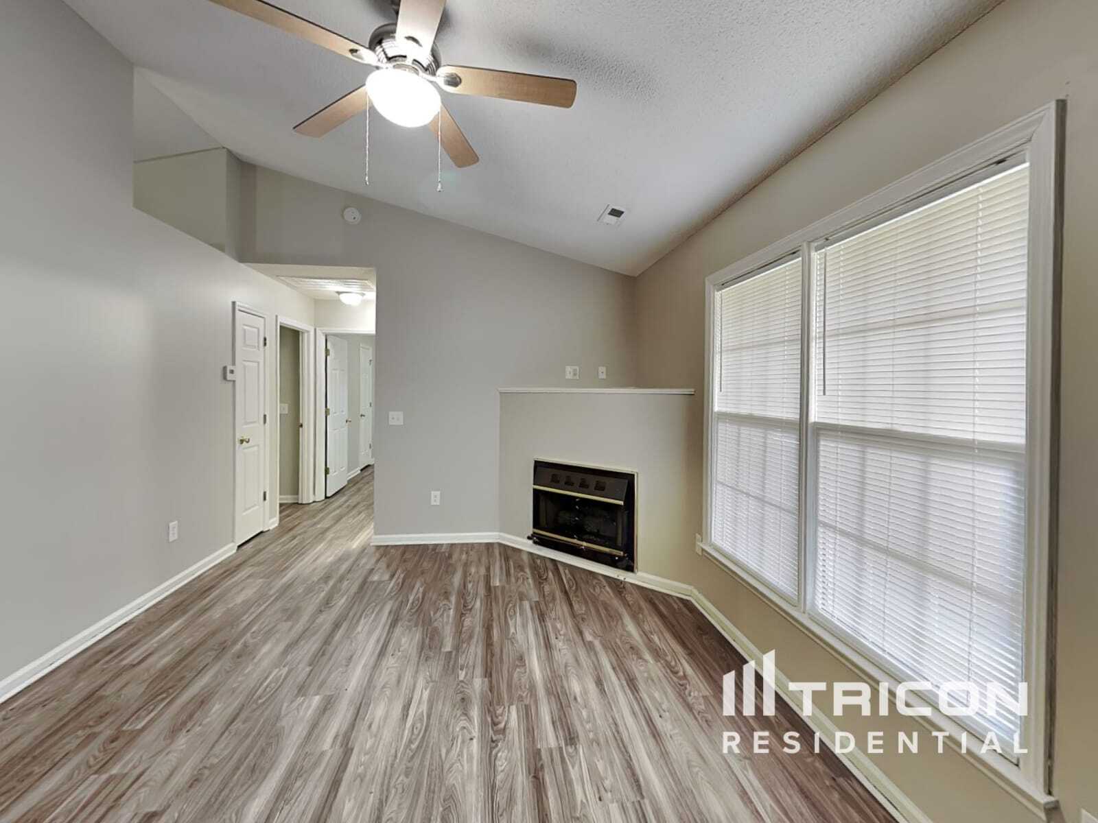Building Photo - 2437 River Chase Dr