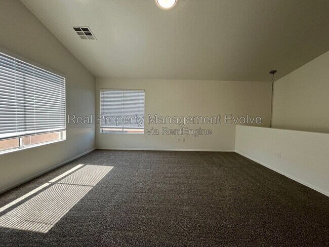 Building Photo - 7347 N 72nd Dr