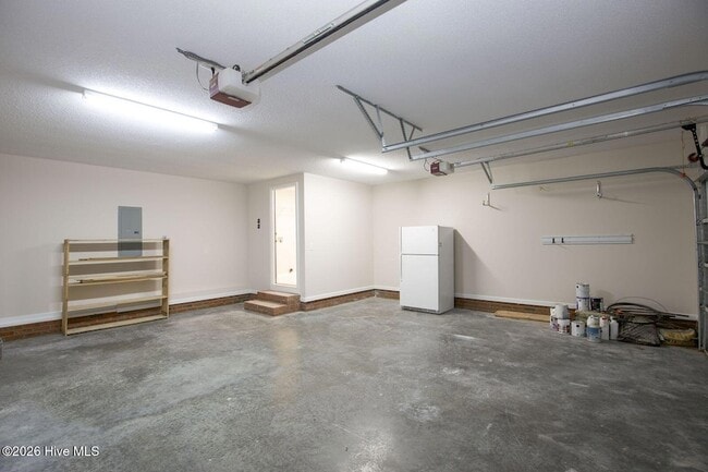 Building Photo - 62 Forest Mountain Ct