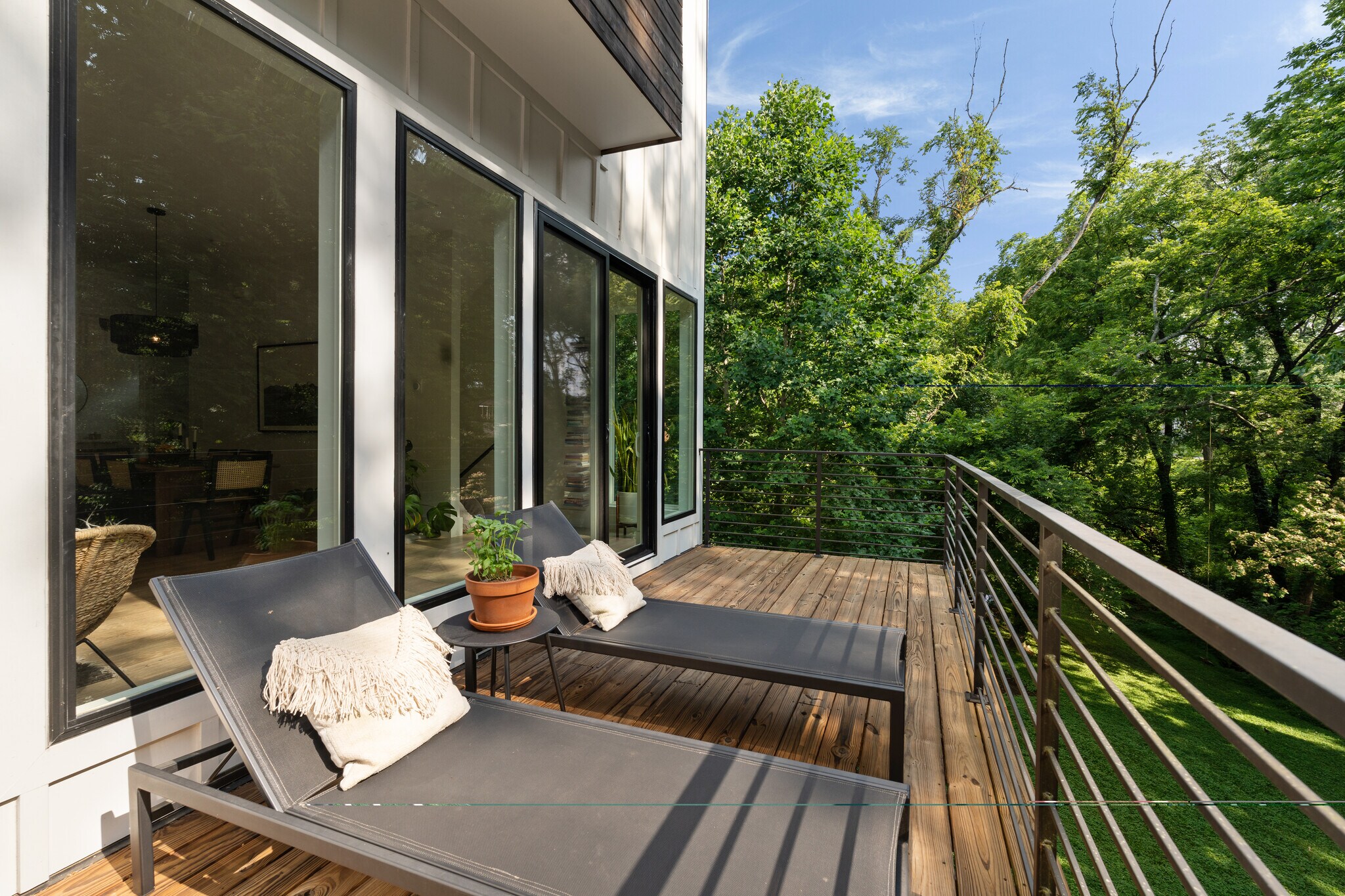 Building Photo - 113 McCall St