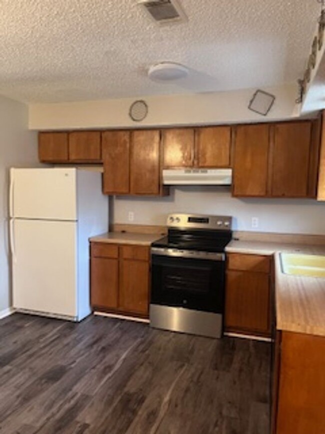 Building Photo - 2 Bedroom Duplex on South Z in Fort Smith