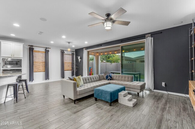 Building Photo - 3938 E Ficus Way
