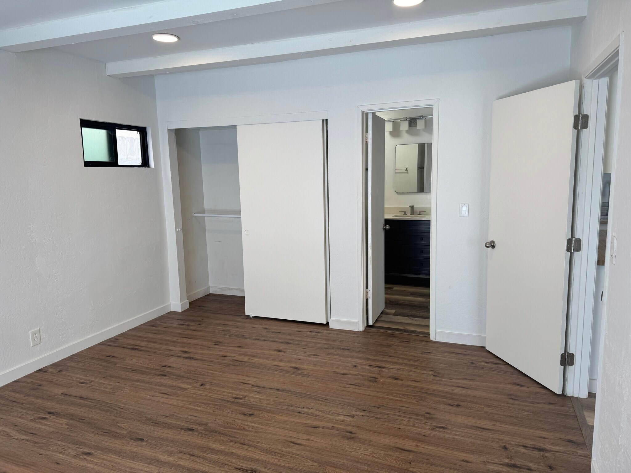 bedroom closet - 140 Hueneme Ave