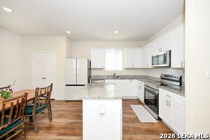 Building Photo - 809 Beacon Hts