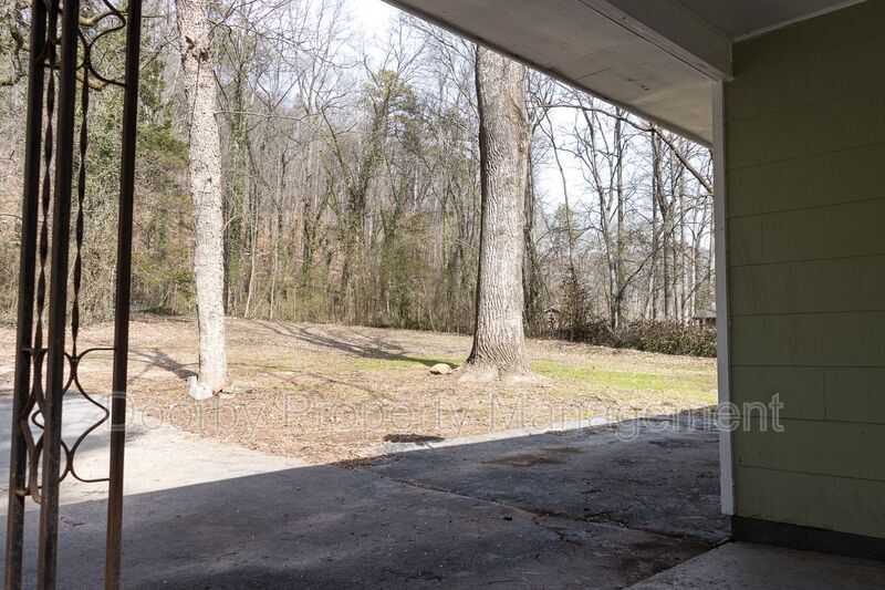 Building Photo - 216 Graves Rd