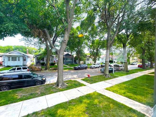 Building Photo - 4432 N Laporte Ave
