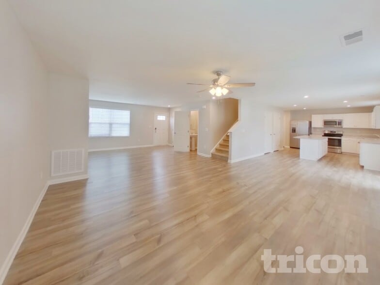 Building Photo - 5772 Camp Ct