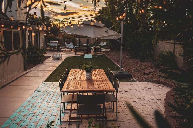 Building Photo - 12202 N 60th St