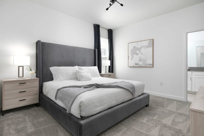 Building Photo - 4290 Paragraph Dr