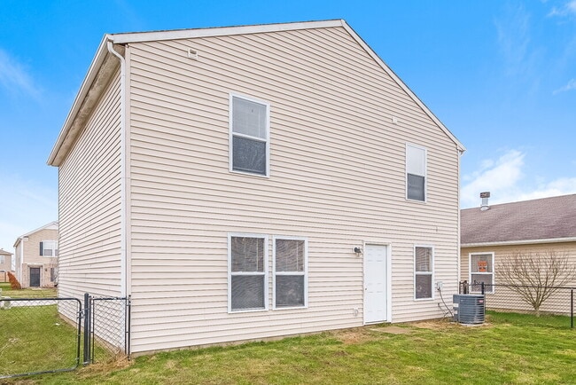 Building Photo - 2832 Ludwig Dr