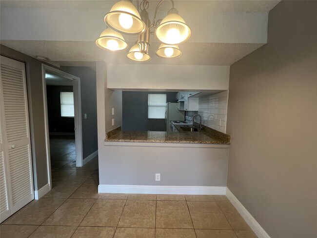 Building Photo - 179 SE 3rd St