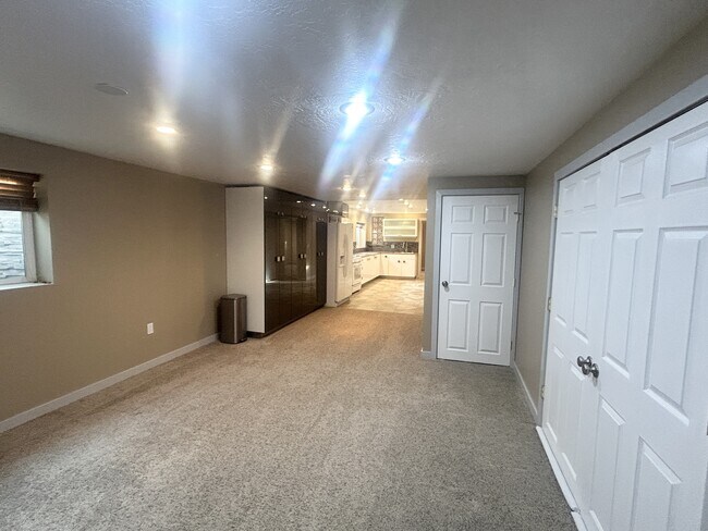 Building Photo - 1094 Gravel Hills Dr