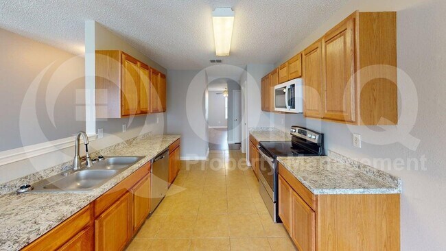 Building Photo - 1505 Stewart Dr