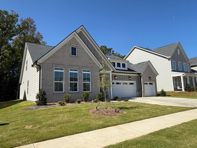 Building Photo - Beautiful 4 Bedroom Single Family Home