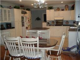 Building Photo - 141 Lyme Dr