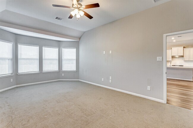 Building Photo - 2165 Woodland Pine Dr