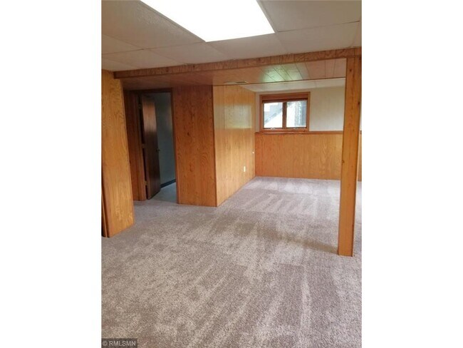 Building Photo - 502 Prairie Ln
