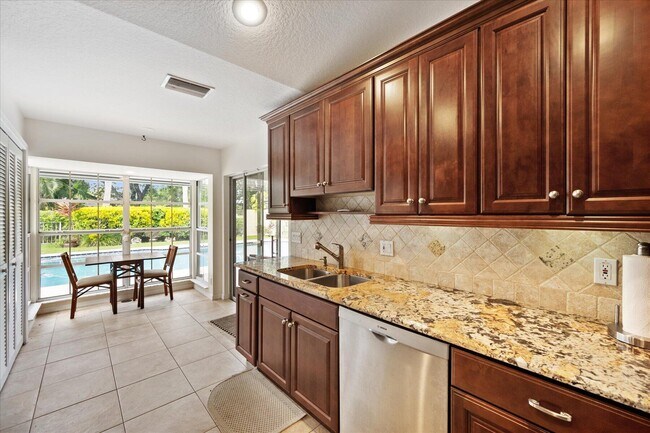 Building Photo - 2216 Las Casitas Dr