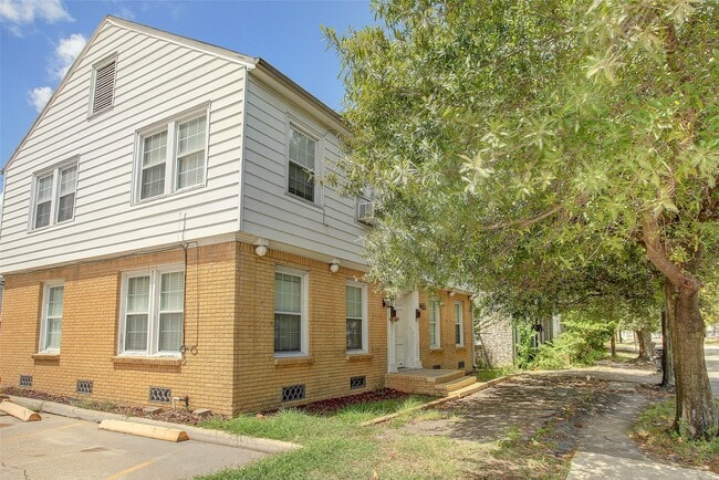 Building Photo - 1935 Richmond Ave