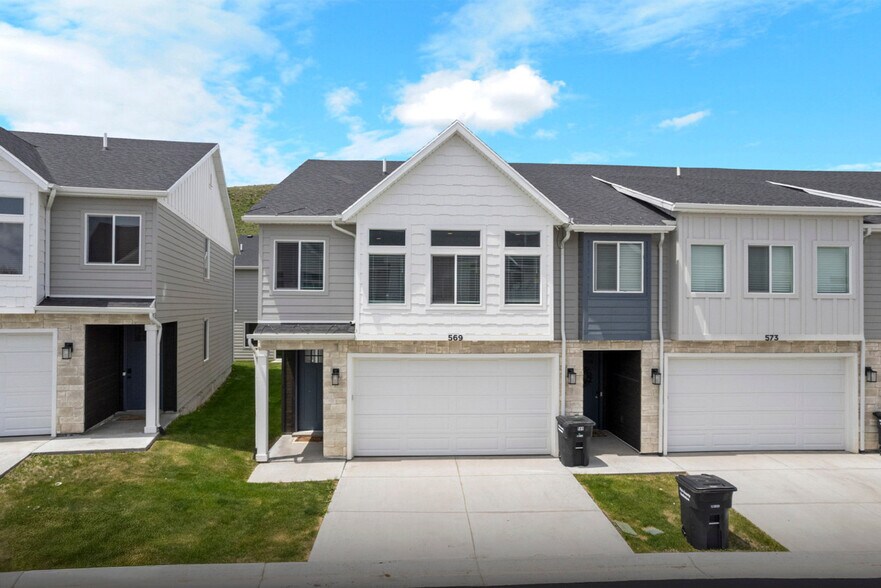 Building Photo - 569 Richland Vly St