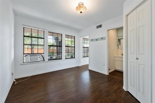 Building Photo - 616 Laurel Rd