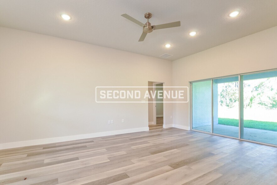 Building Photo - 9 Selden Ct