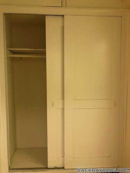 Building Photo - 504 Beacon St