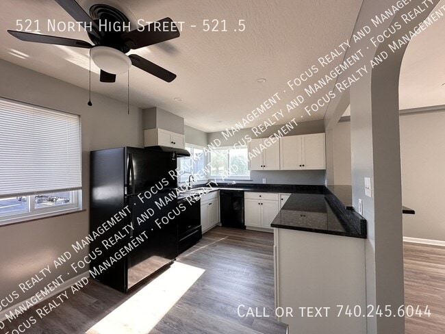 Building Photo - 521 N High St