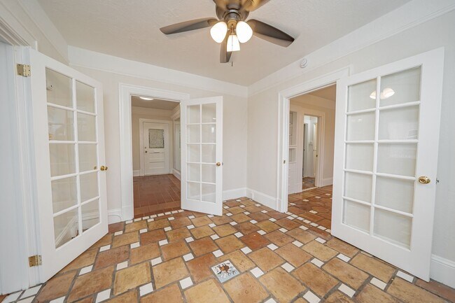Building Photo - 4056 Piedmont Ave