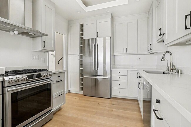 Building Photo - 29 Starview Dr