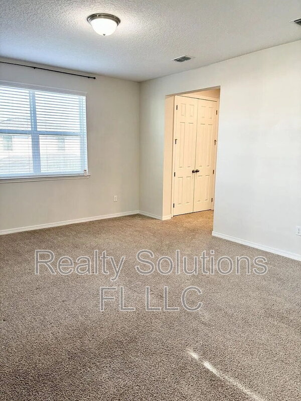 Building Photo - 9017 Flamingo Ky Way