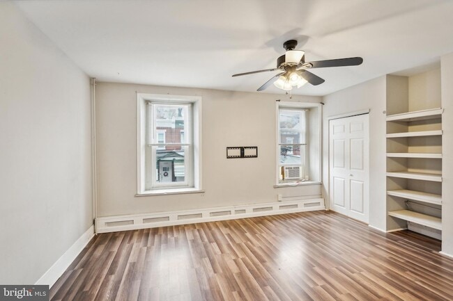 Building Photo - 4658 Mansion St