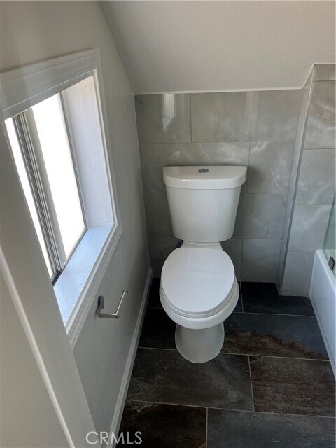 Building Photo - 625 Cedar Ave