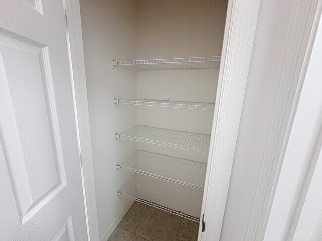 Building Photo - 6328 Goldcoast Ave