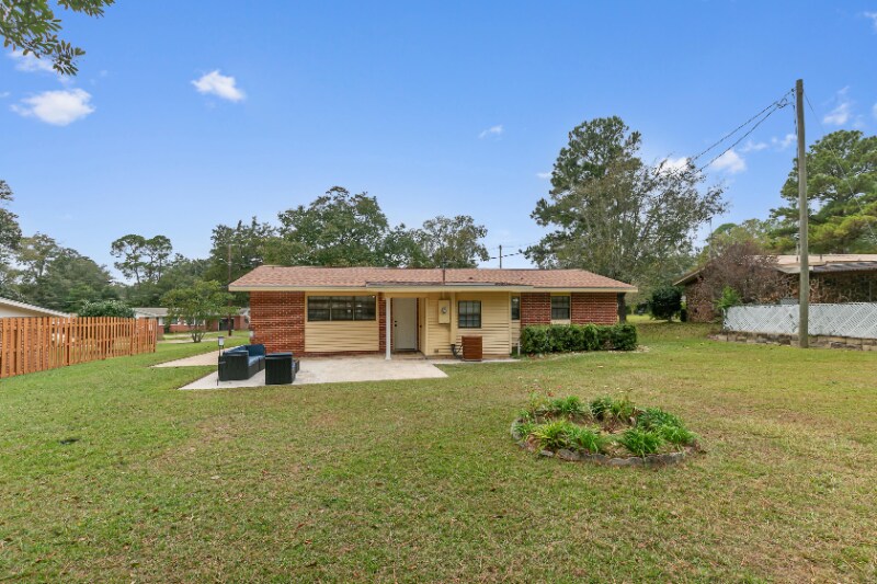 Building Photo - 2003 Roebuck St