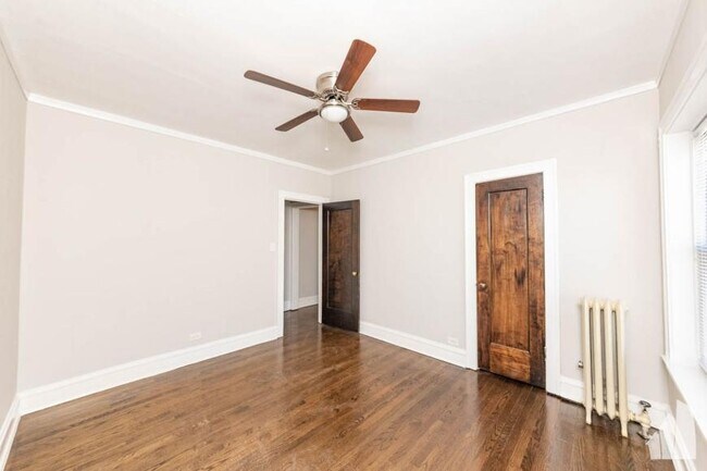 Building Photo - 2 bedroom in Chicago IL 60640