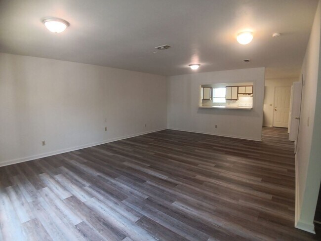 Building Photo - 237 Pheasant Run Dr