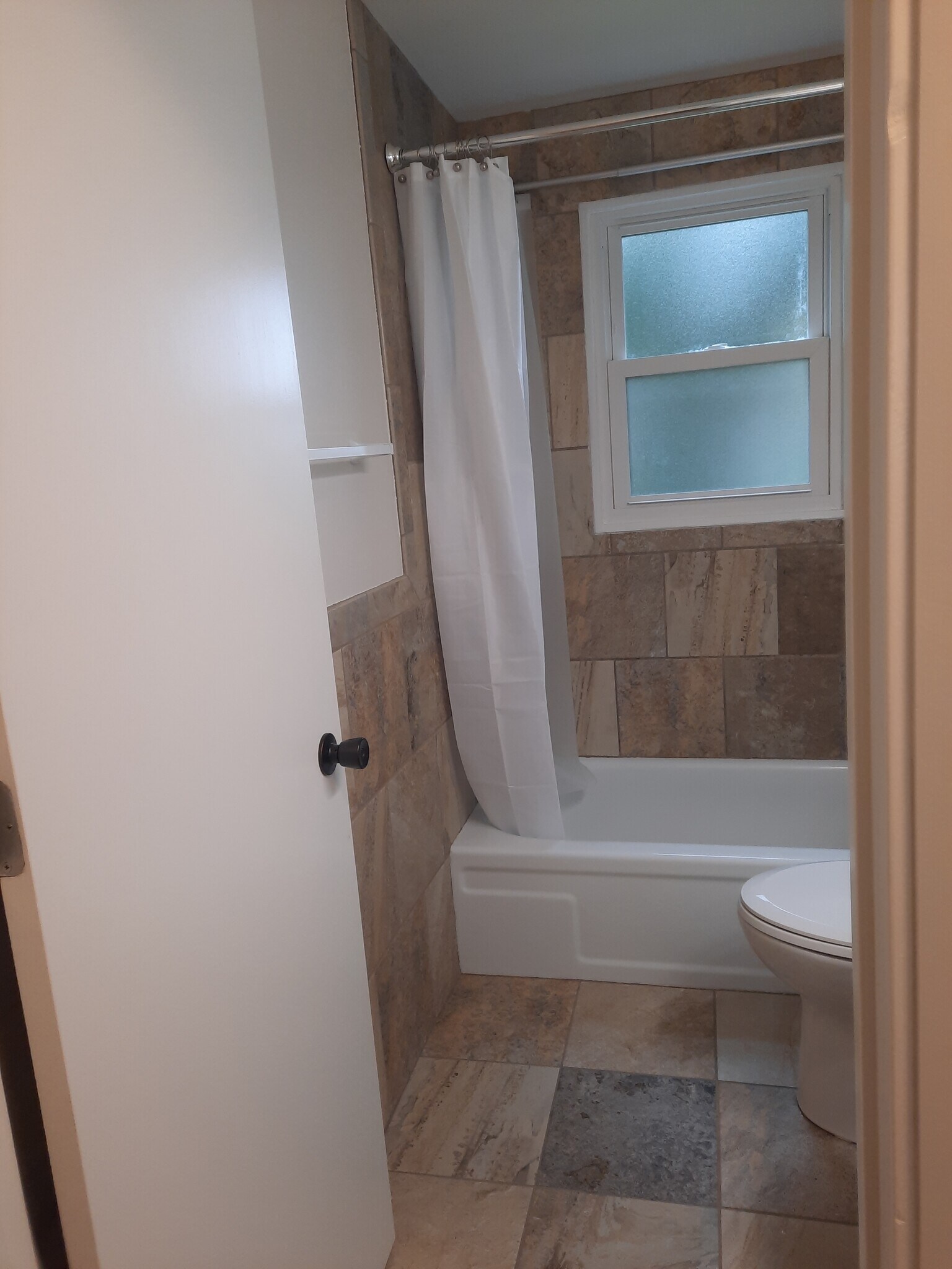 Main level bath - 3439 Finger Rd