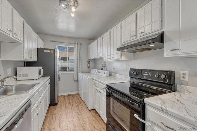 Building Photo - 7968 Chase Cir