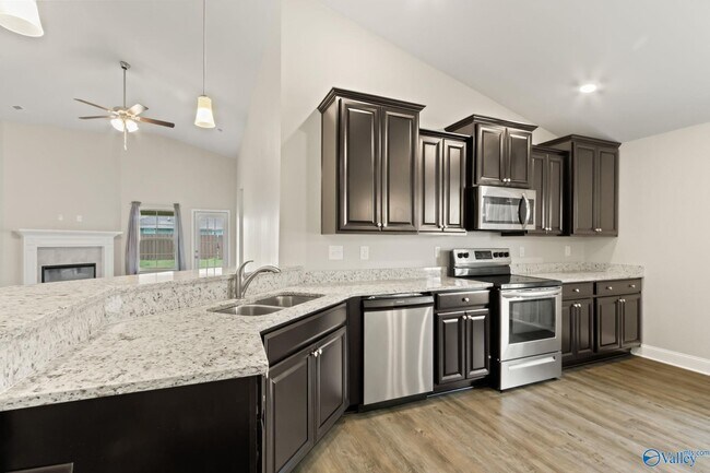 Building Photo - 122 Ardsley Dr