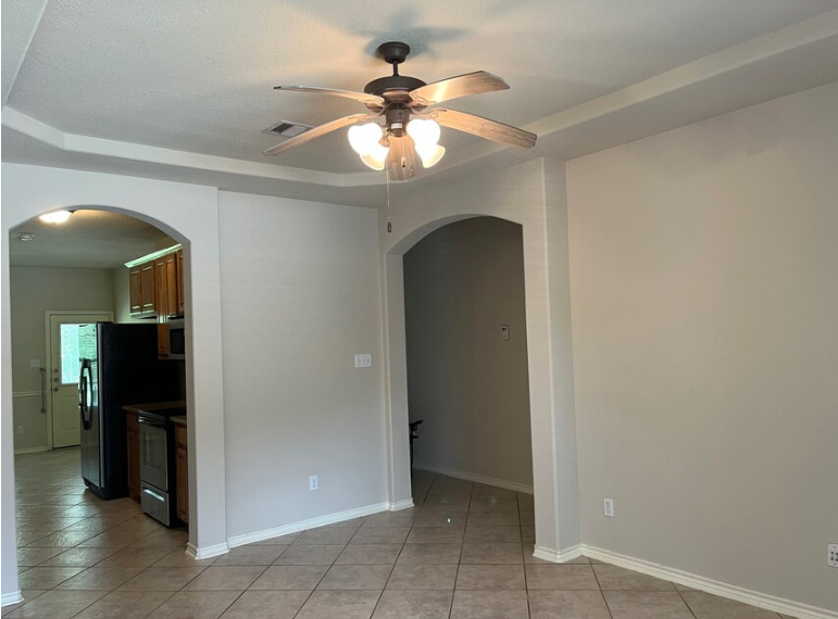 Building Photo - 2607 Appian Way