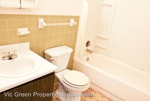 Building Photo - 426 Bellbrook Ave